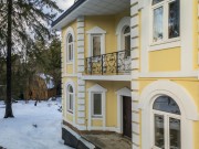 Продажа дома Сареево 39 ДСК 500 м² Рублево-Успенское шоссе - Гостиная, холл - foto_lr1