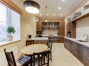 Продажа дома Горки-2 СТ 520 м² Рублево-Успенское шоссе - Гостиная, холл - foto_lr1