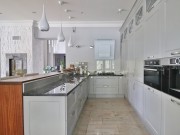 Продажа дома ВИК 633 м² Киевское шоссе - Снаружи - foto_bw