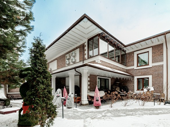 Продажа дома Азарово (Лесное Лапино) 1500 м² Рублево-Успенское шоссе - Фасад - foto_fs