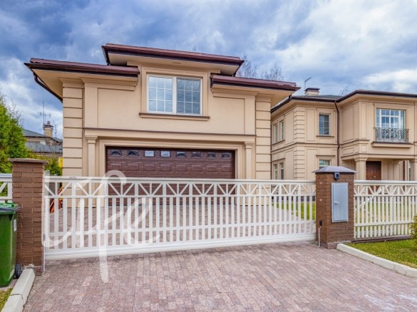 Продажа дома Успенка-21 427 м² Рублево-Успенское шоссе - 626091 - 626091